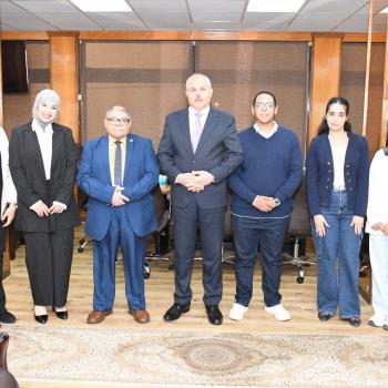 استقبال وتهنئة رئيس الجامعة للمعيدين الجدد المعينين بكلية التربية بالاسماعيلية